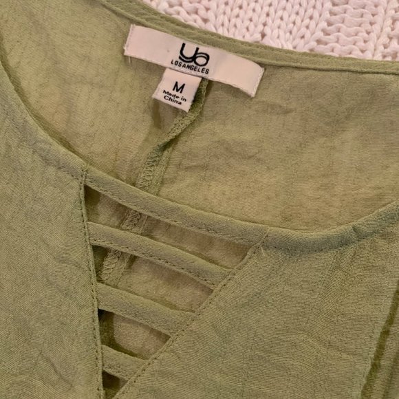 Green Open Shoulder Flowy Sheer Top - Picture 2 of 3